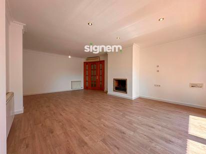 Flat for sale in Manresa  with Air Conditioner, Heating and Parquet flooring