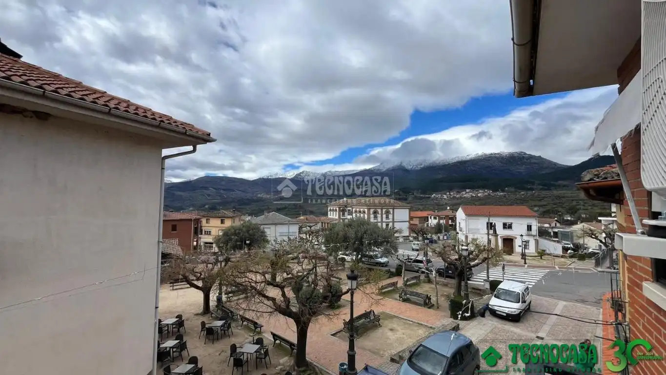 Außenansicht von Einfamilien-Reihenhaus zum Verkauf in San Esteban del Valle mit Klimaanlage und Heizung