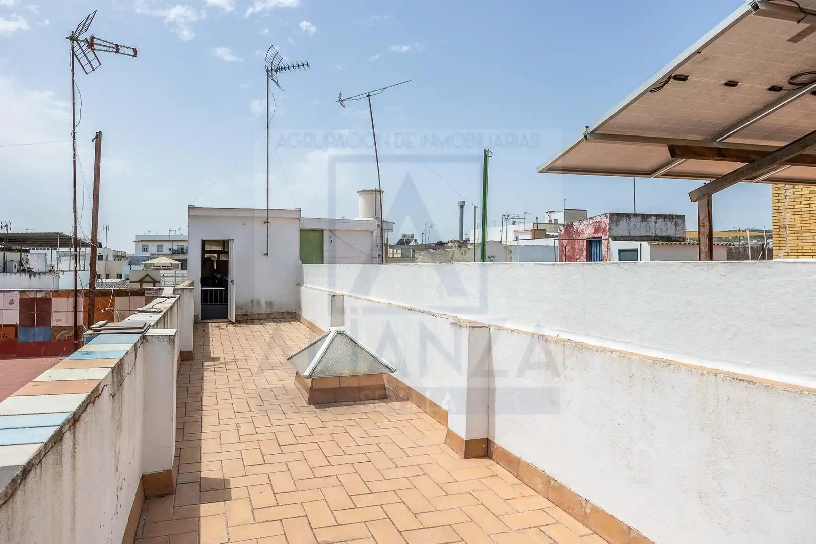 Terrassa de Casa adosada en venda en Camas amb Aire condicionat i Traster