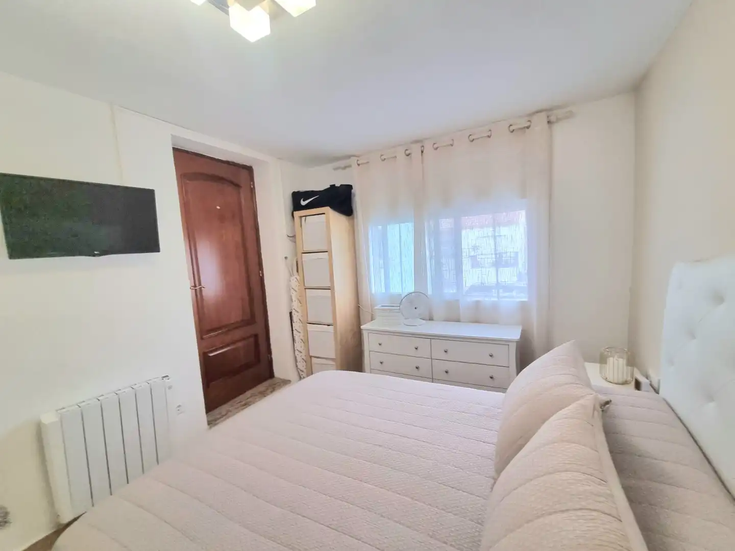 Schlafzimmer von Haus oder Chalet zum Verkauf in Bigues i Riells del Fai mit Klimaanlage, Heizung und Parkett