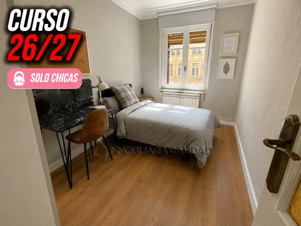 Bedroom of Flat for rent in Burgos  with Heating and Furnished