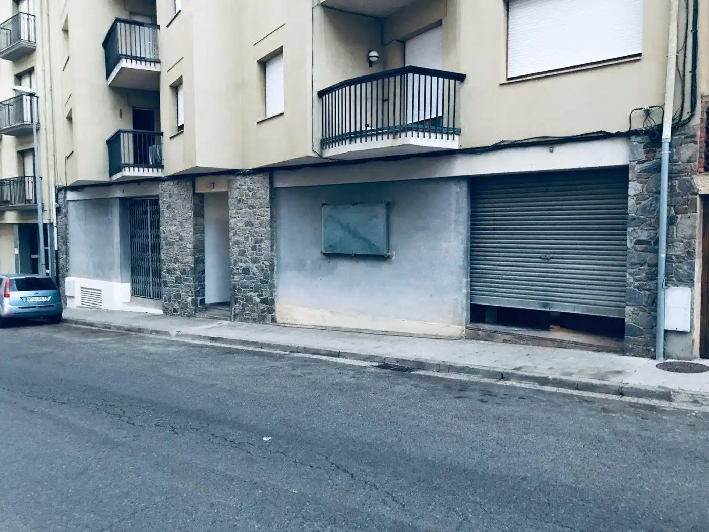 Vista exterior de Local en venta en Camprodon