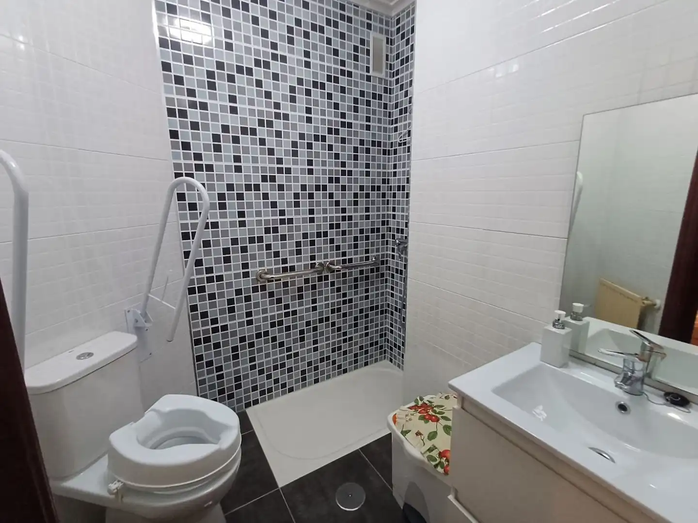 Flat for sale in N/A, Santa Marina - Polígono