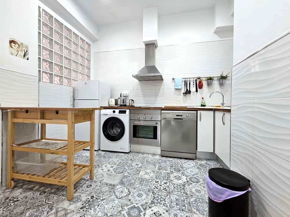 Cocina de Piso en venta en  Valencia Capital con Aire acondicionado