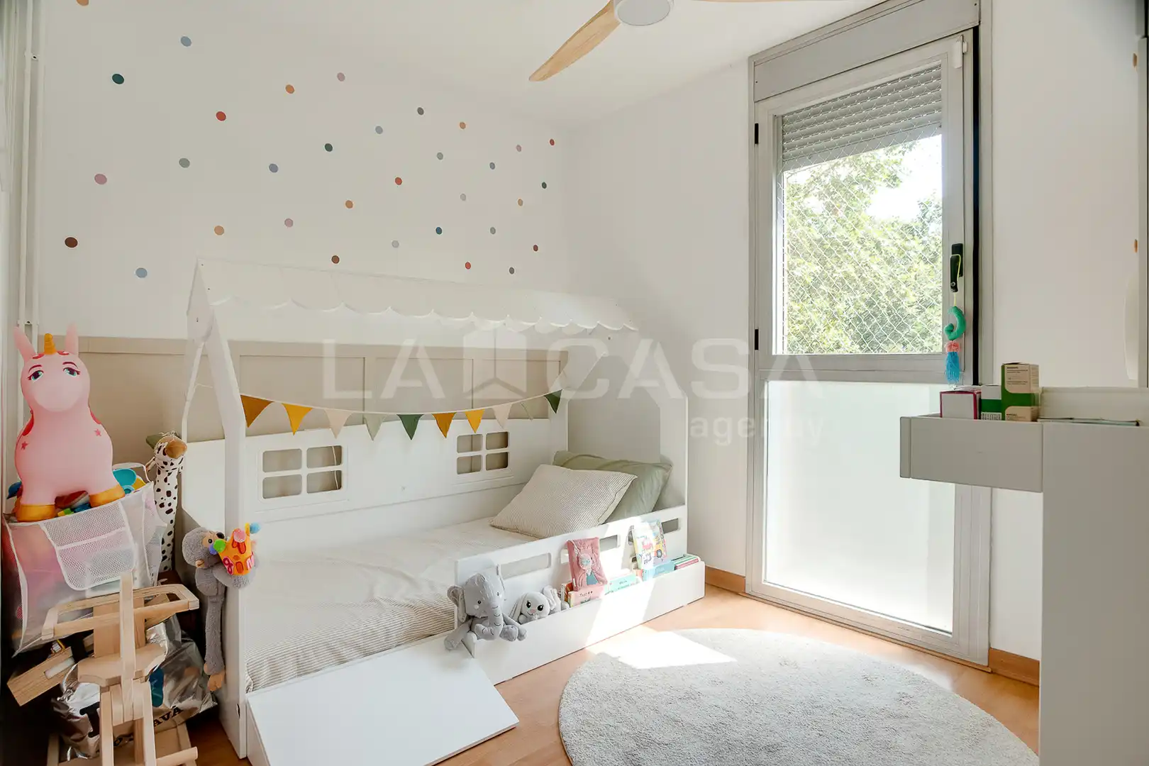 Habitación de Piso en venta en Barcelona con Calefacción, Trastero y Balcón