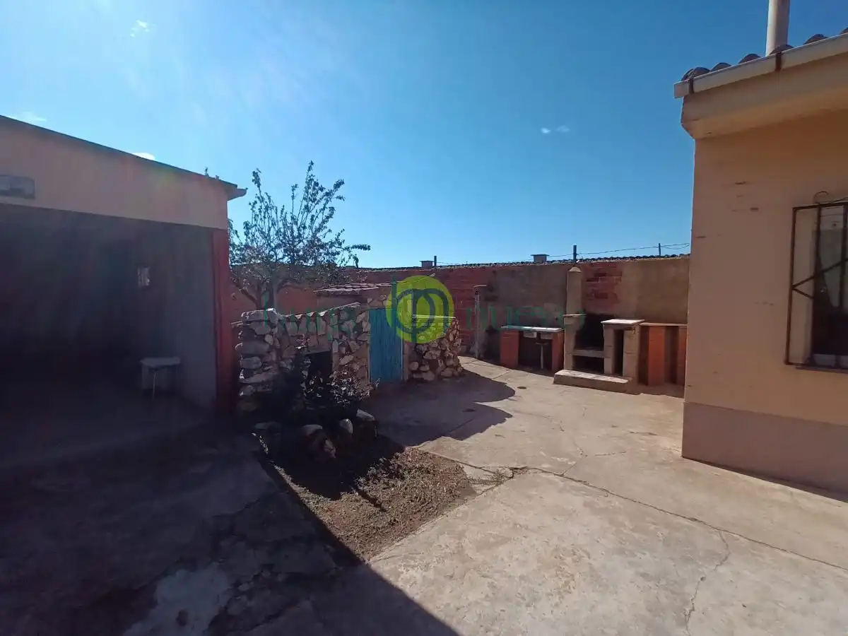 Jardín de Casa o chalet en venta en León Capital  con Jardín privado, Trastero y Alarma