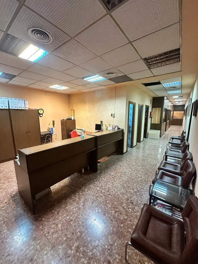Commercial properties for sale in Torrent  with Air Conditioner and Furnished