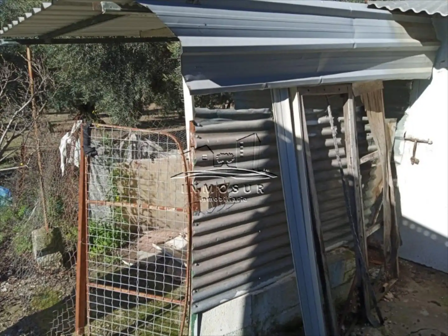 Vista exterior de Casa o xalet en venda en Lucena amb Piscina