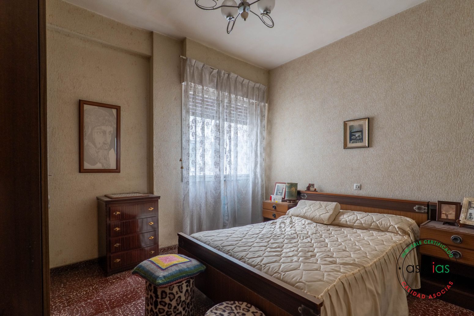 Dormitori de Pis en venda en Gijón  amb Balcó