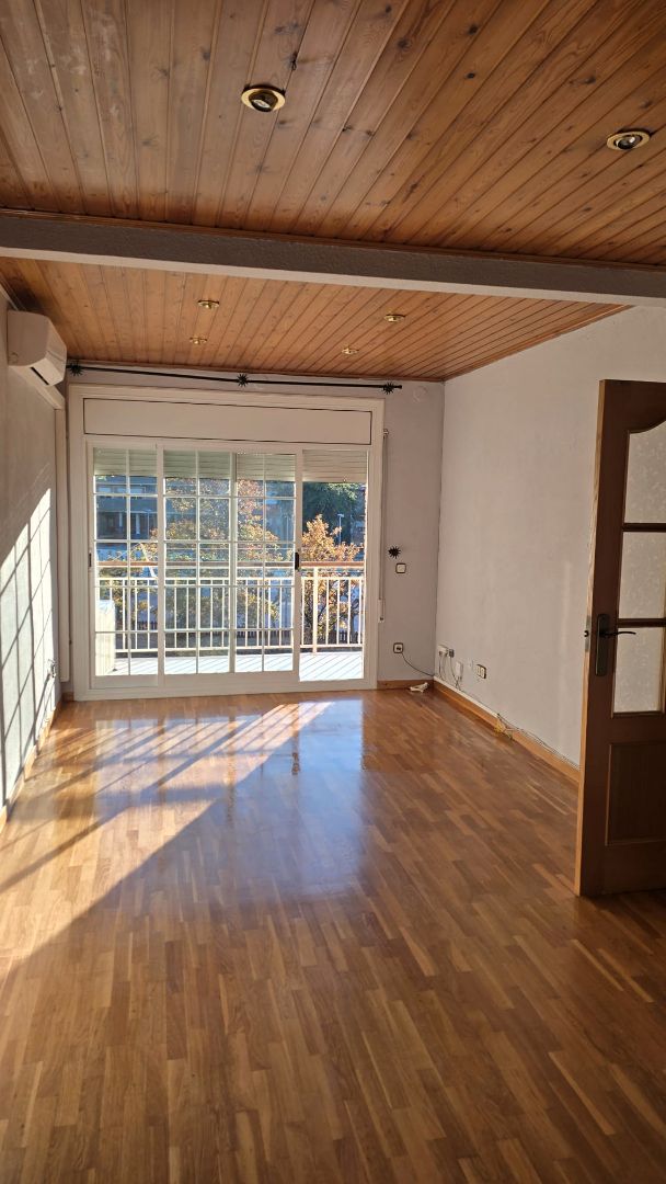 Bedroom of Flat for sale in Sant Esteve Sesrovires  with Air Conditioner and Balcony