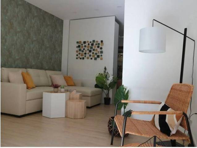 Estudio en Alquiler en Calle Parras en La Goleta - San Felipe Neri