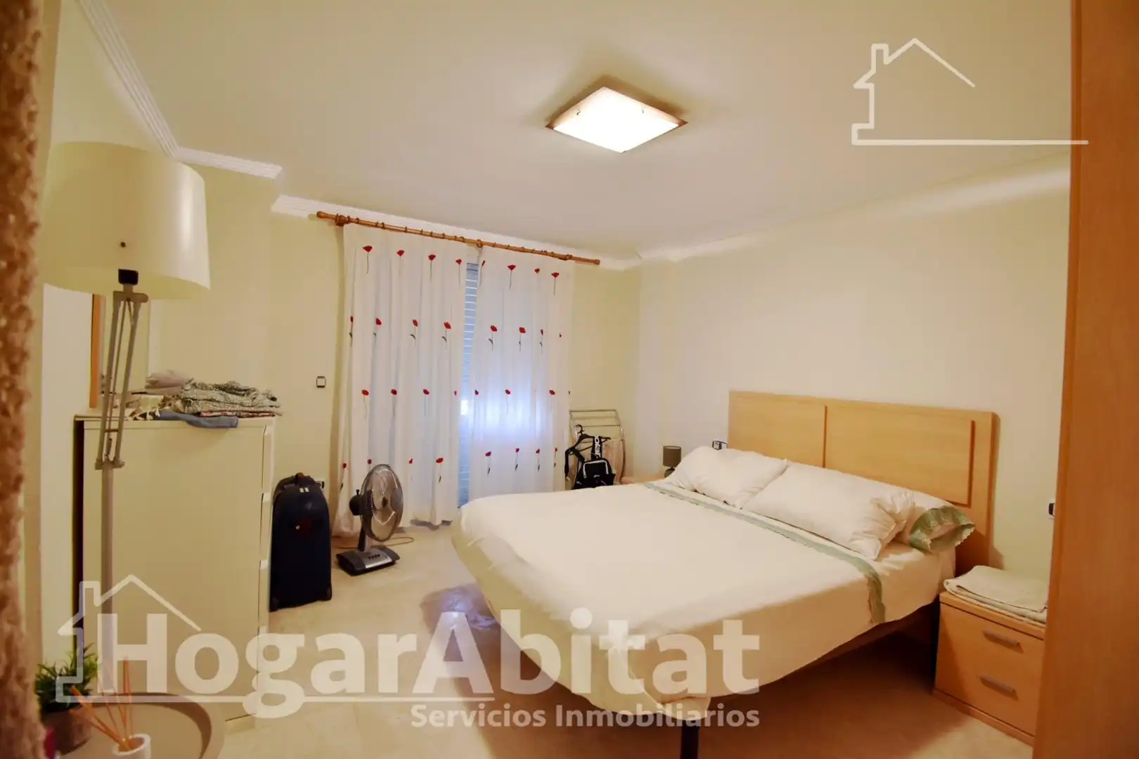 Dormitori de Casa adosada en venda en Oliva amb Aire condicionat, Jardí privat i Terrassa