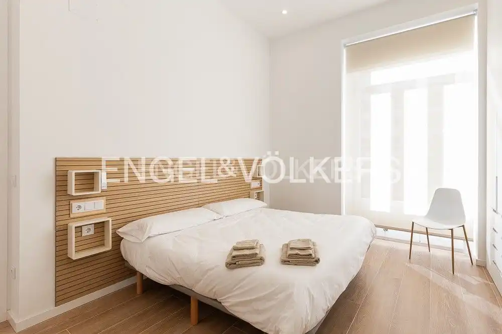 Bedroom of Flat for rent in Valencia  with Air Conditioner, Heating and Furnished