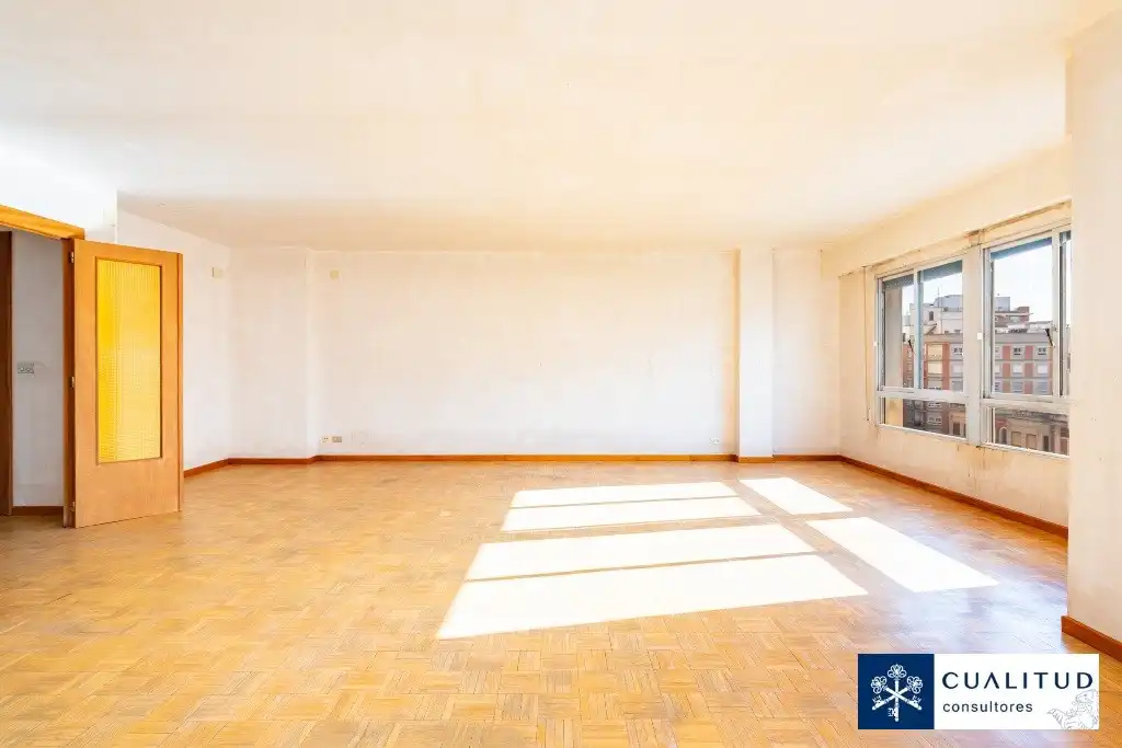 Sala de estar de Piso en venta en Castellón de la Plana / Castelló de la Plana con Balcón