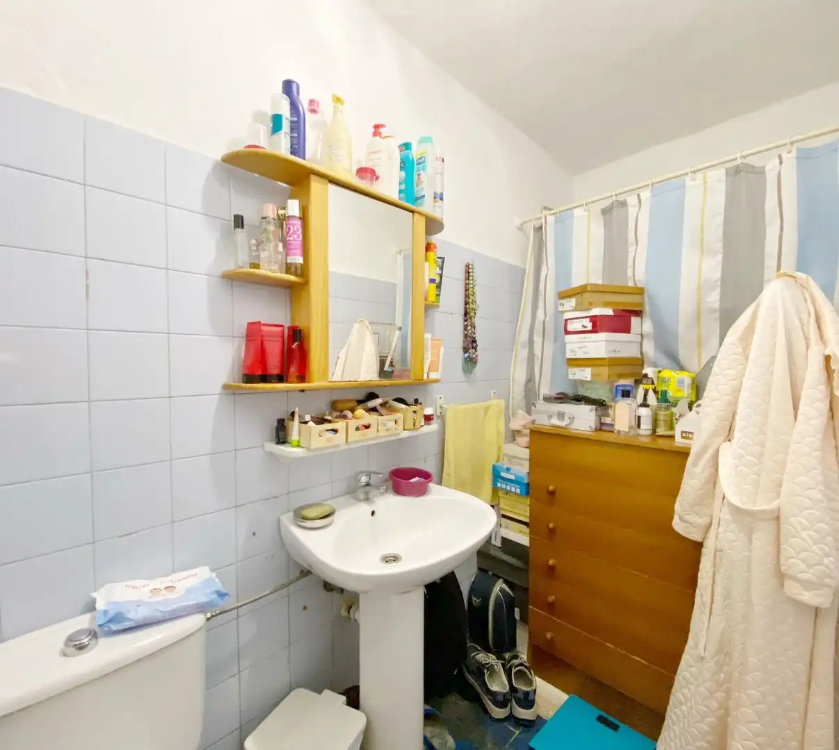 Badezimmer von Einfamilien-Reihenhaus zum Verkauf in Marbella mit Terrasse und Möbliert