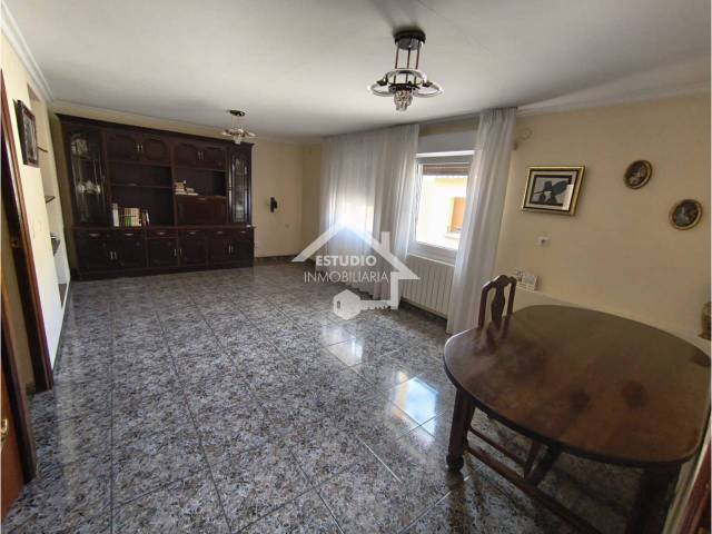 Casa-chalet en Venta en Calle Veraza en Mendavia