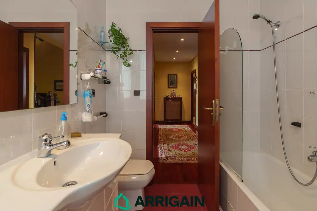 Baño de Casa o chalet en venta en Irun  con Calefacción, Jardín privado y Terraza