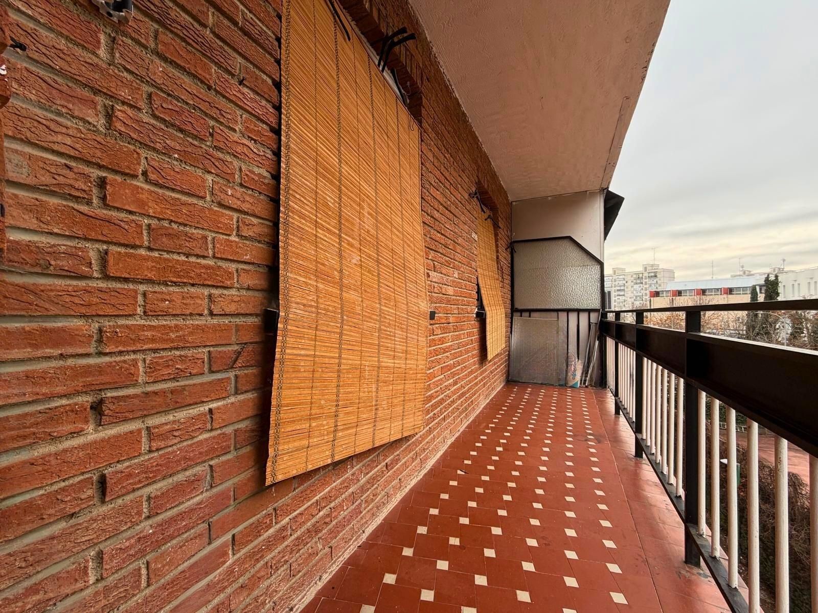 Balcony of Flat for sale in Coslada  with Terrace and Oven