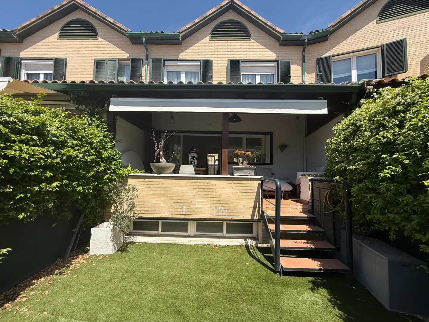 Terrassa de Casa adosada en venda en Club de Campo amb Aire condicionat, Calefacció i Jardí privat