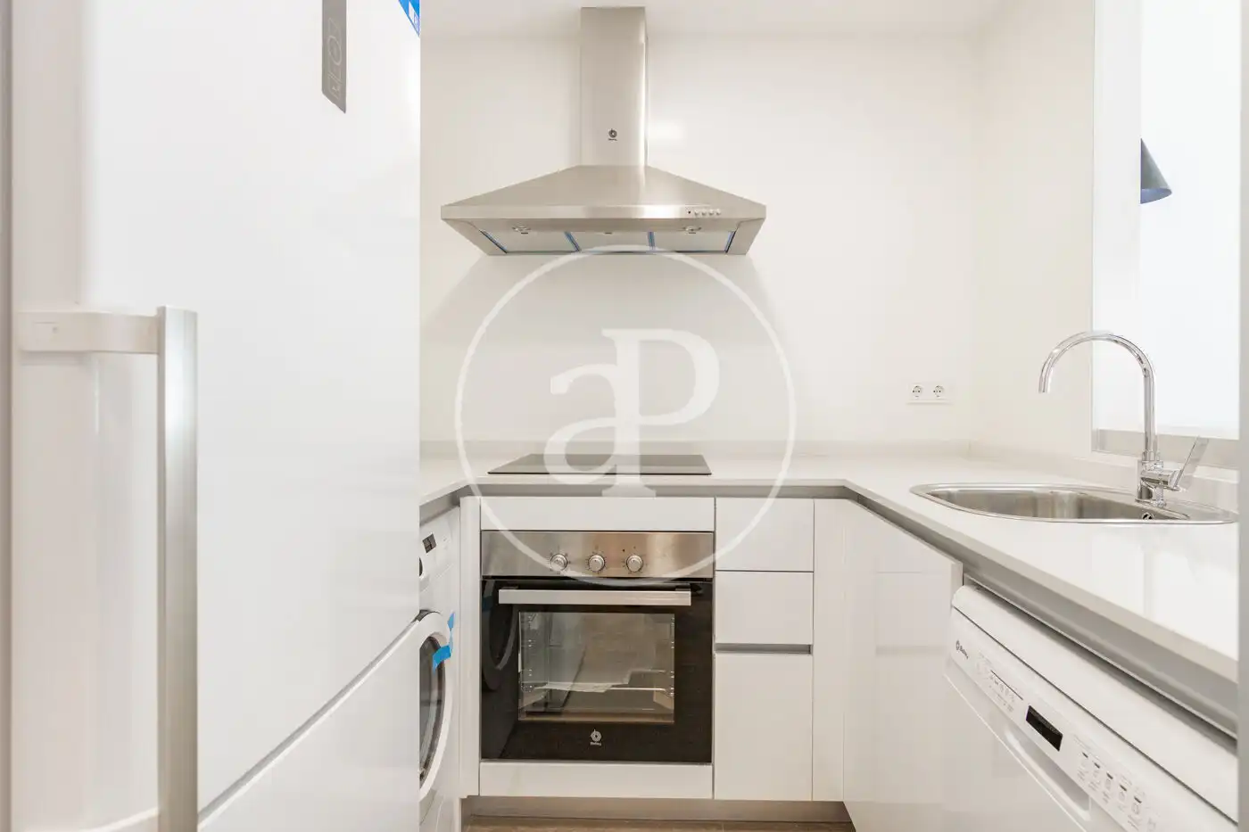 Küche von Wohnung zur Miete in Madrid mit Klimaanlage, Heizung und Privatgarten