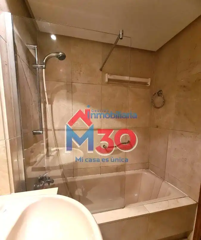 Bathroom of Apartments for sale in Miranda de Ebro  with Heating and Storage room