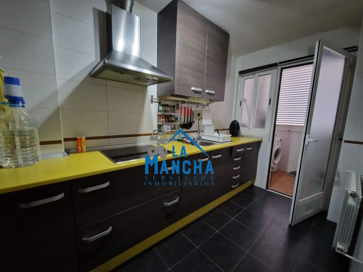 Kitchen of Flat for sale in Chinchilla de Monte-Aragón  with Heating, Terrace and Storage room