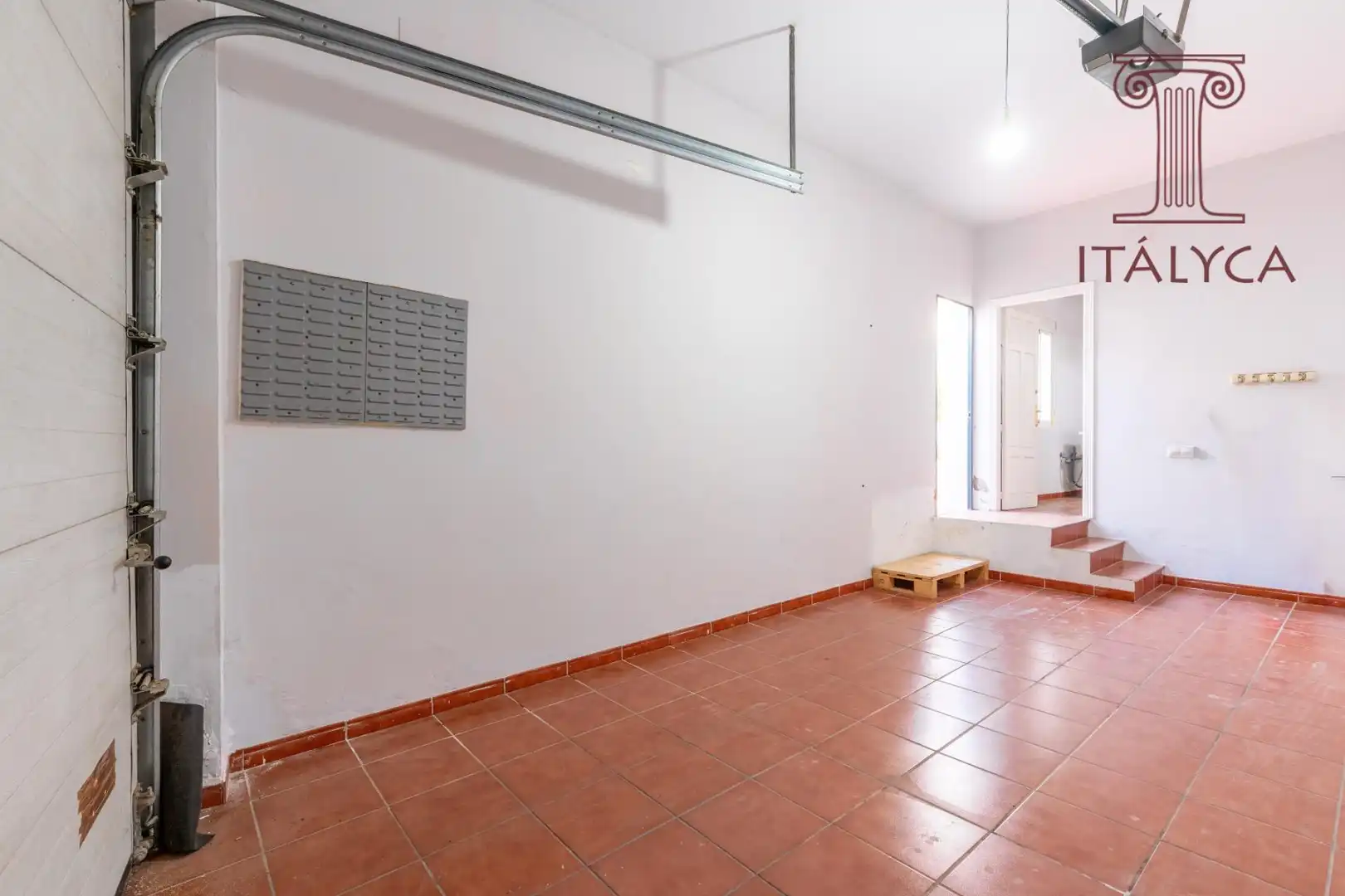 Casa o xalet en venda en Bormujos amb Aire condicionat, Calefacció i Jardí privat