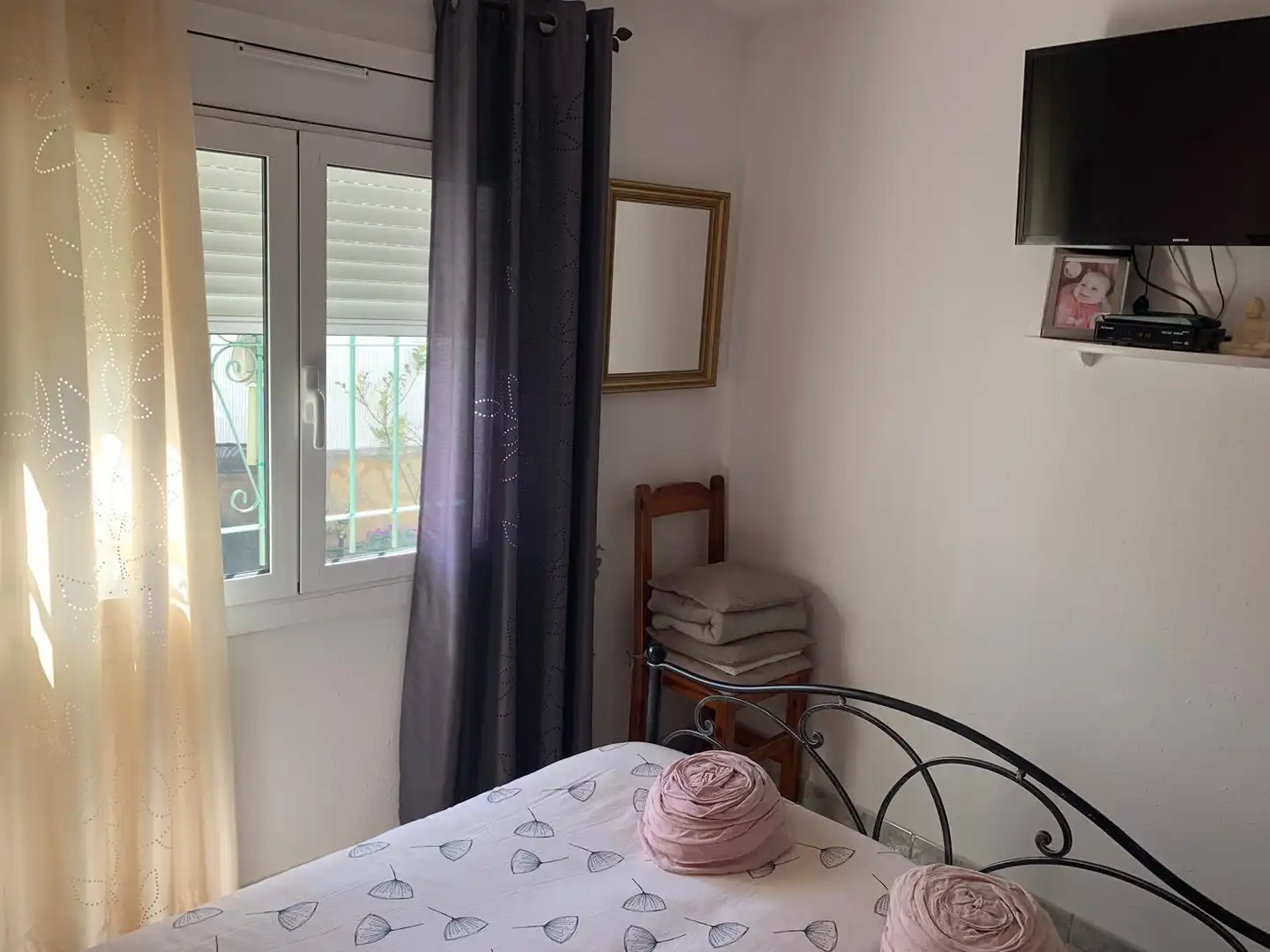 Habitación de Casa adosada en venta en Roses con Aire acondicionado, Calefacción y Jardín privado