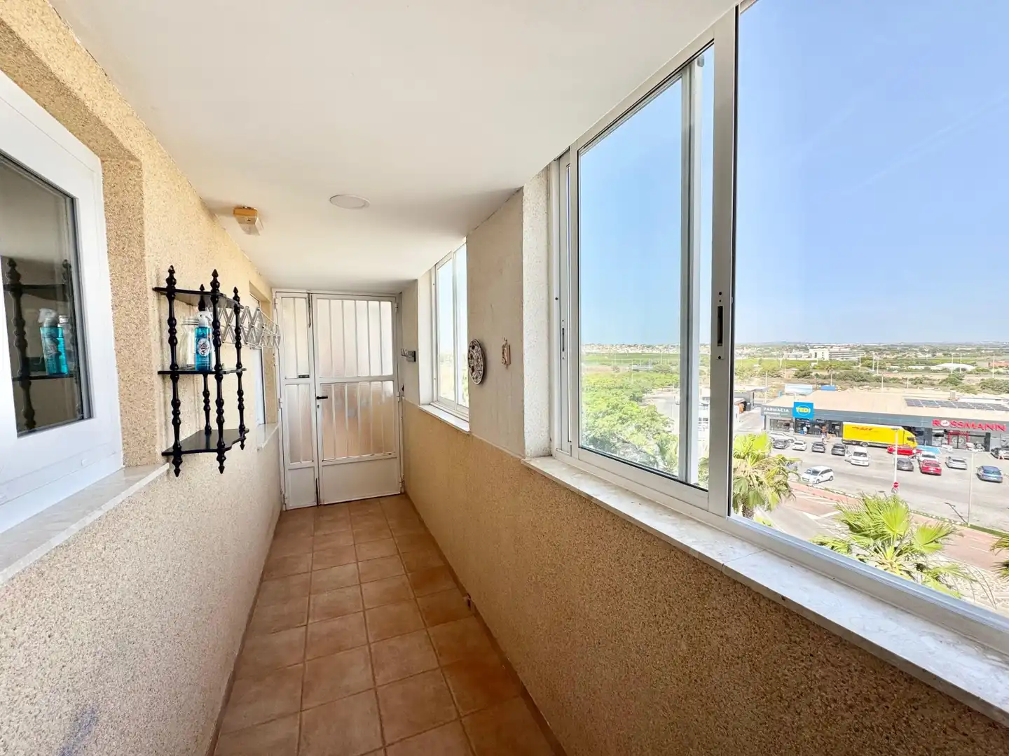 Terrassa de Apartament de lloguer en Torrevieja amb Piscina, Moblat i Rentadora