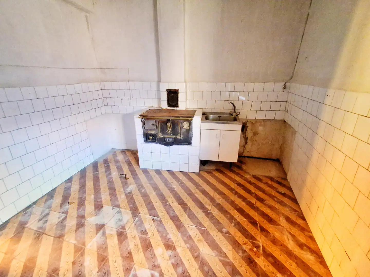 Kitchen of Detached homes for sale in La Vid y Barrios   with Private garden and Furnished