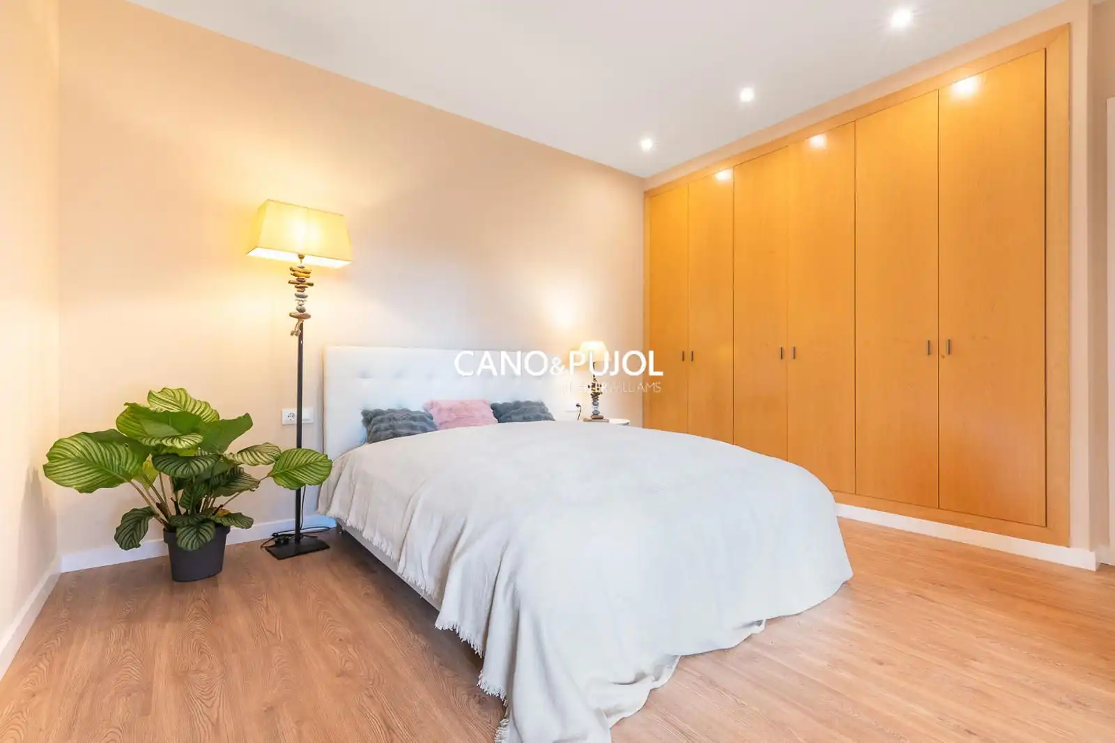 Bedroom of Houses for sale in Sant Cugat del Vallès  with Air Conditioner, Terrace and Swimming Pool