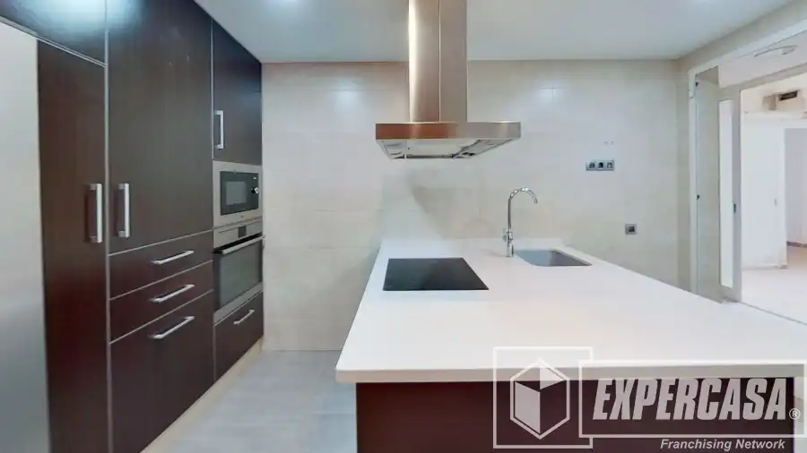 Cuina de Pis en venda en Valencia amb Aire condicionat, Terrassa i Traster