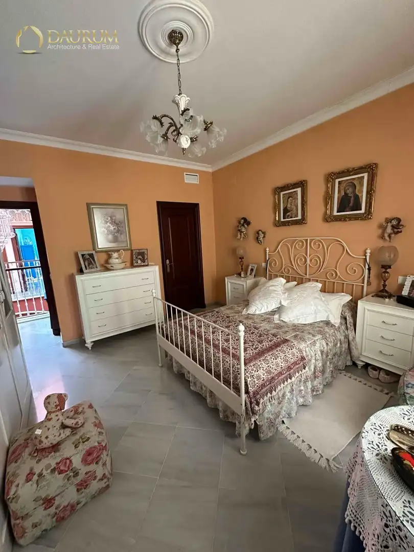 Habitación de Casa o chalet en venta en Sevilla con Aire acondicionado, Terraza y Balcón