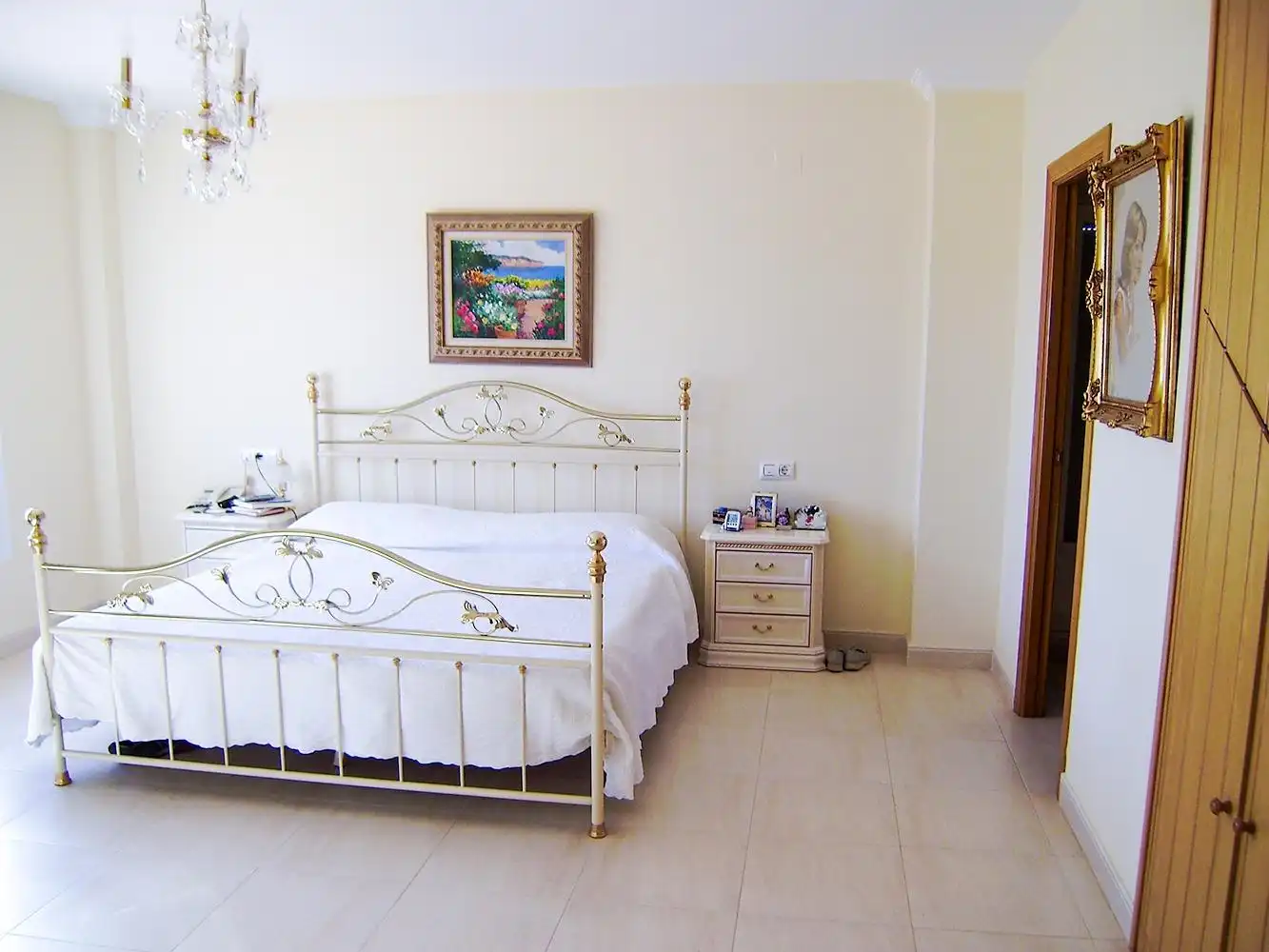 Houses for sale in Planet El, Urbanizaciones