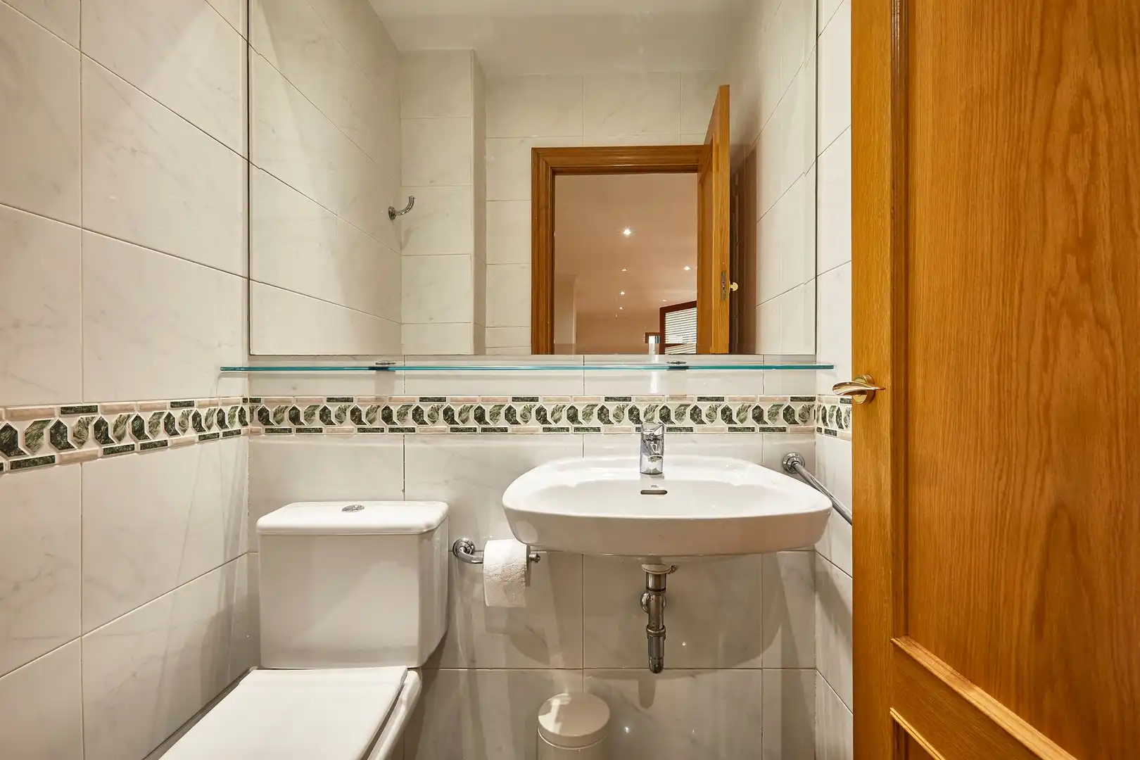 Bathroom of Apartments for sale in Barcelona  with Air Conditioner, Terrace and Balcony