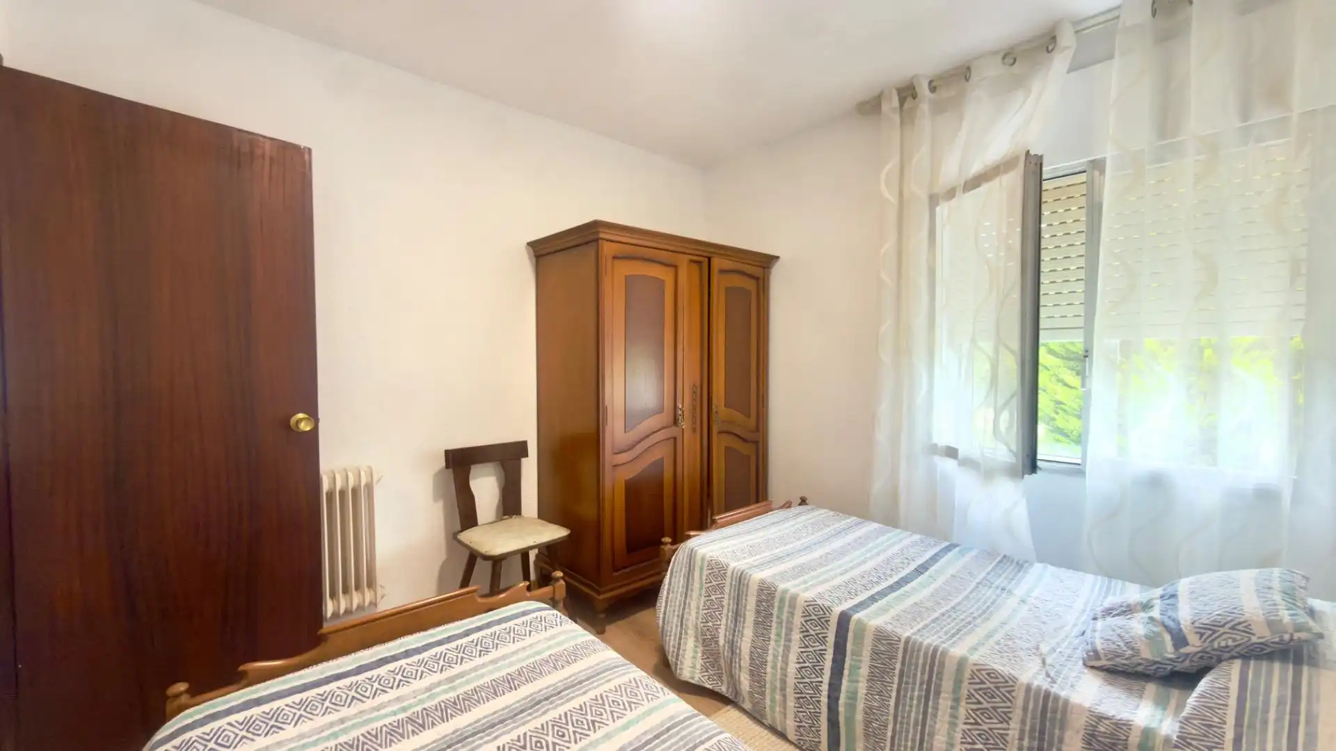 Habitación de Piso en venta en A Pobra de Trives  con Calefacción y Amueblado