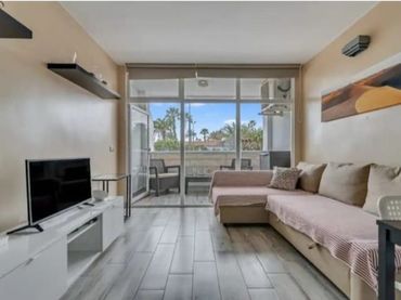 Apartamento con balcón en venta en Avenida de Tirajana 13