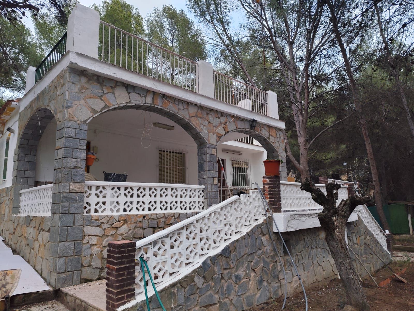 Vista exterior de Casa o xalet en venda en Tibi amb Jardí privat i Piscina