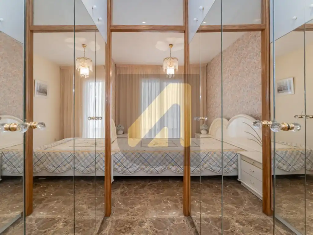 Dormitori de Apartament en venda en L'Hospitalet de Llobregat