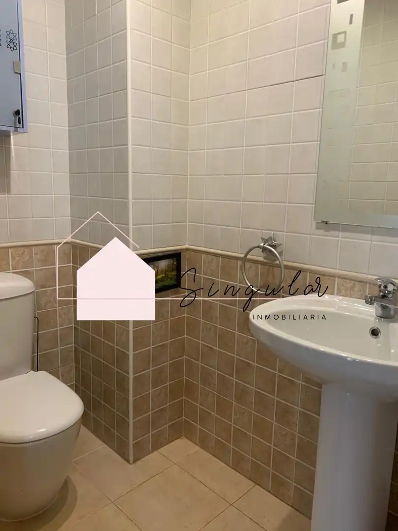 Badezimmer von Wohnung zum Verkauf in Vigo  mit Heizung und Abstellraum
