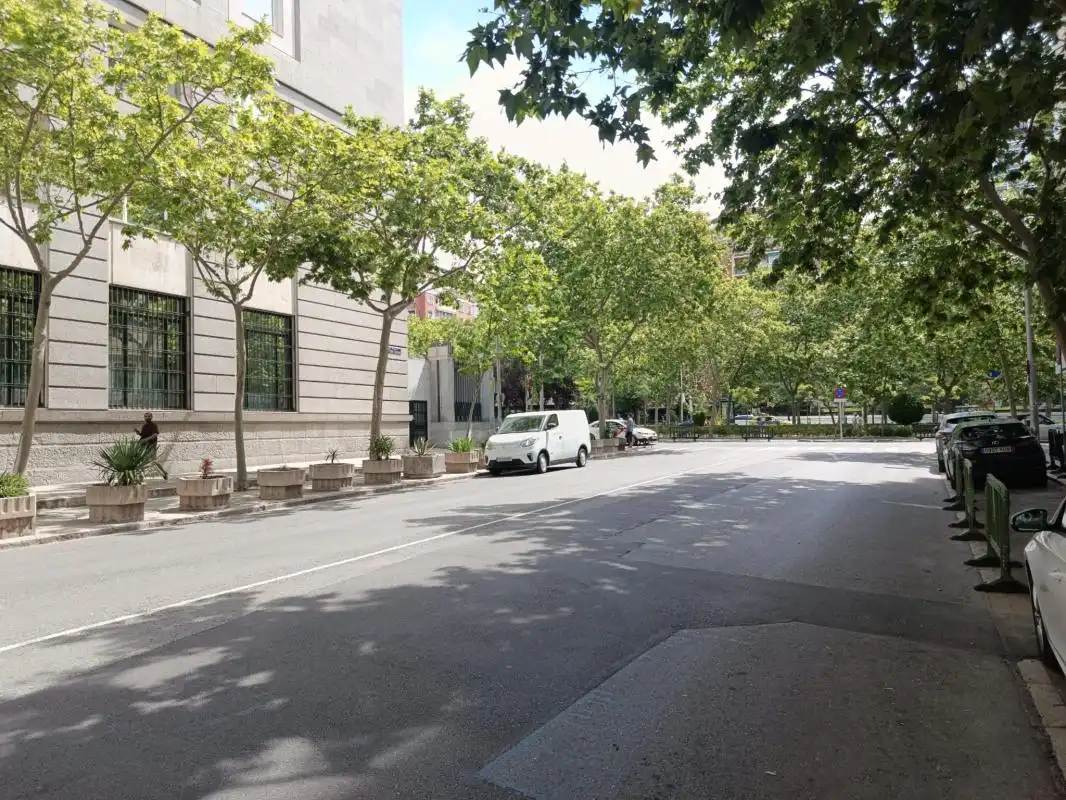 Vista exterior de Dúplex en venta en Madrid con Calefacción, Jardín privado y Terraza