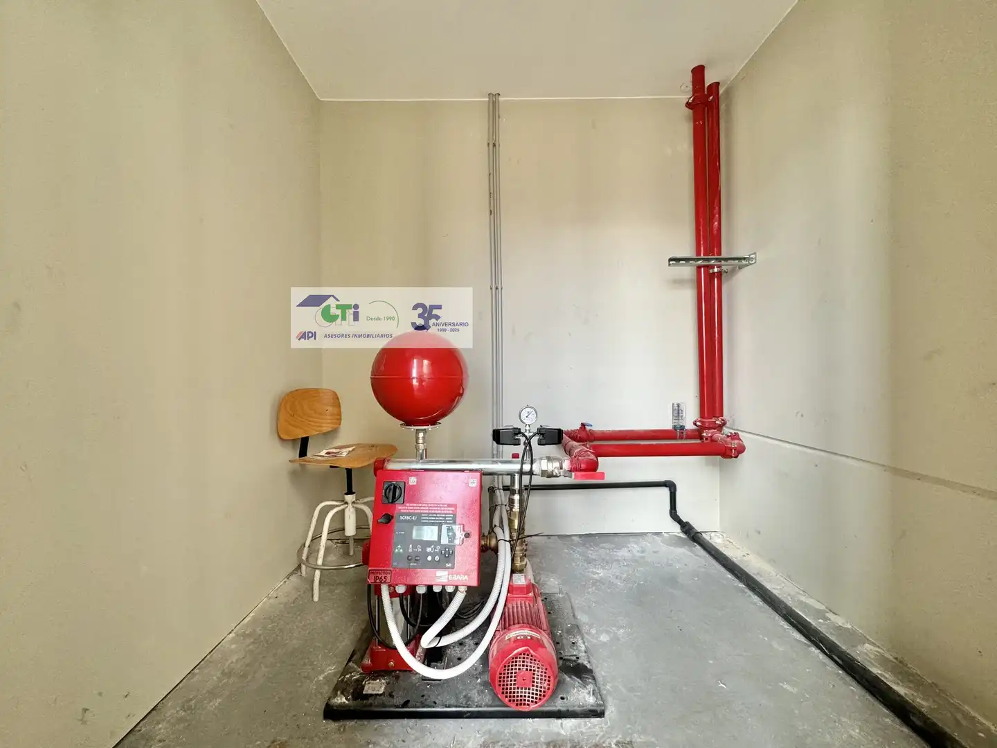 Industrial buildings for rent in La Muela