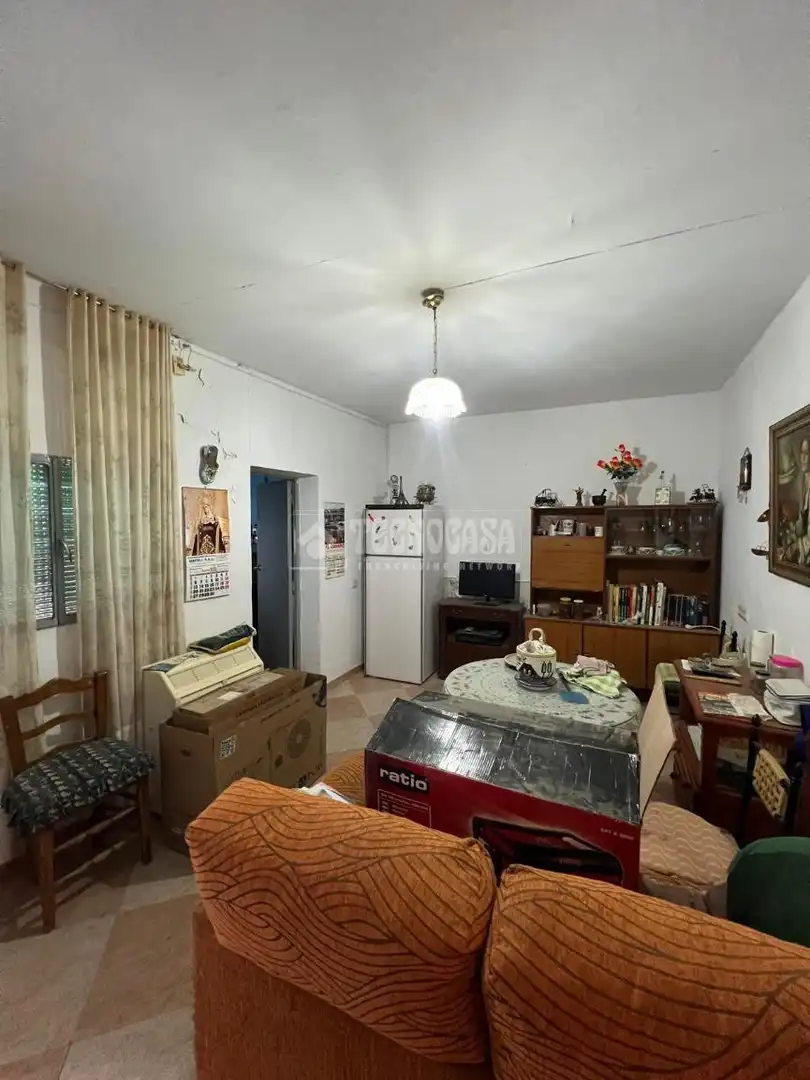 Sala de estar de Casa adosada en venta en Baeza con Aire acondicionado y Jardín privado