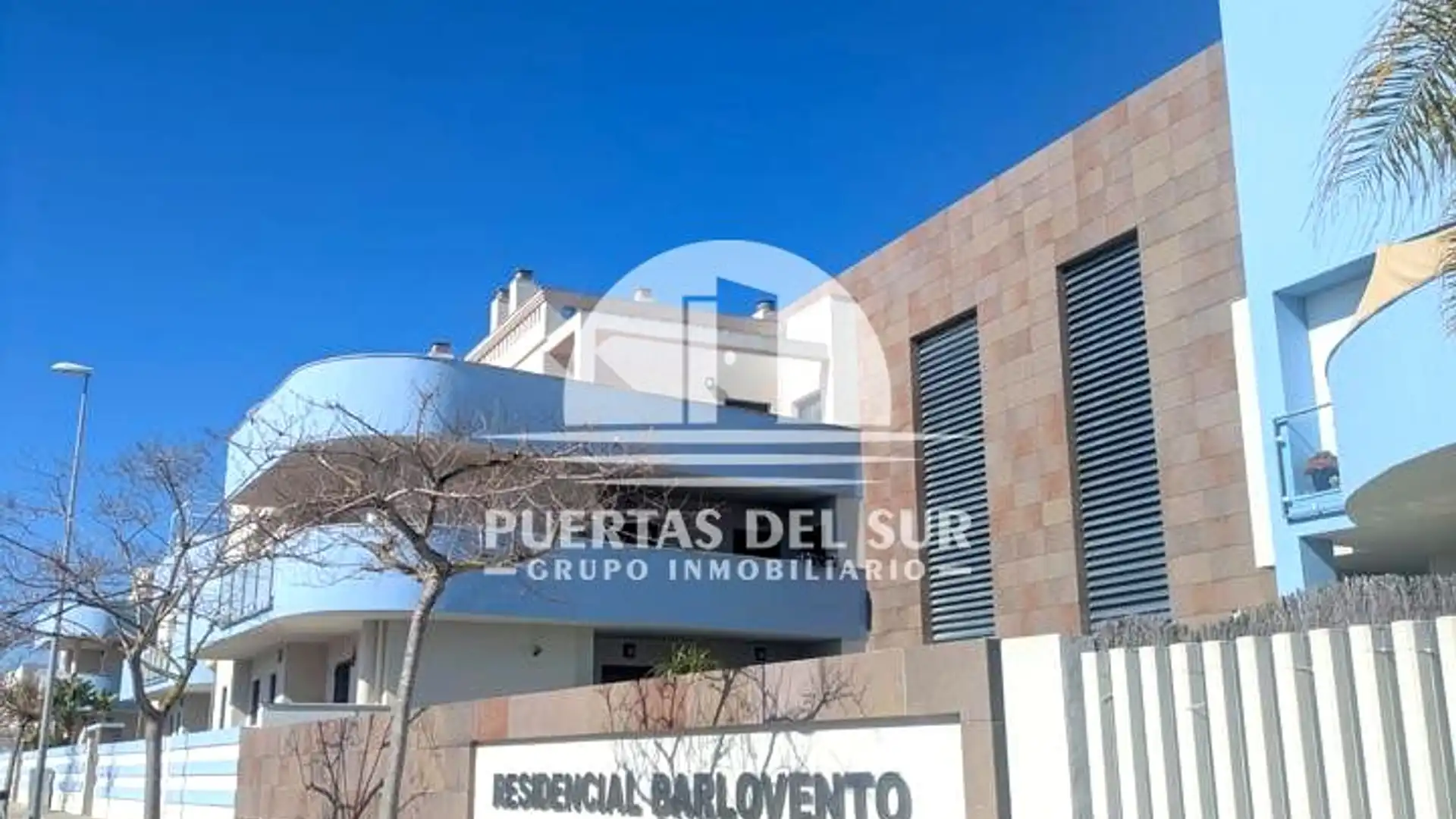 Exterior view of Garage for sale in Rota