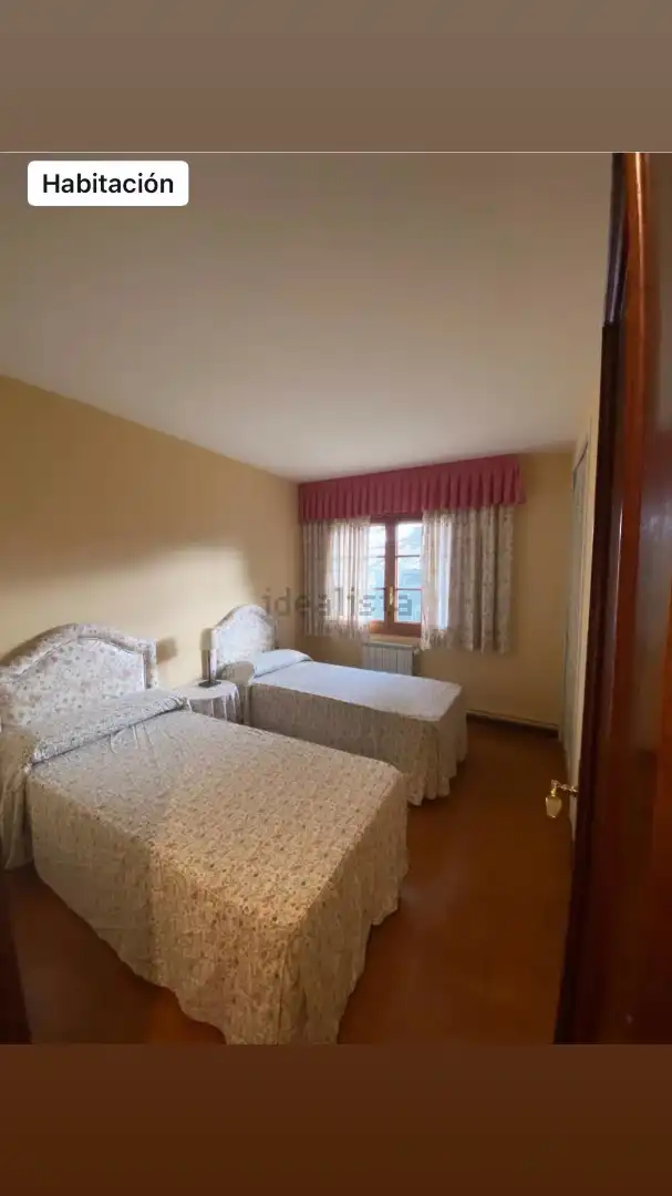 Dormitori de Casa o xalet en venda en Becerril de la Sierra amb Aire condicionat, Calefacció i Jardí privat