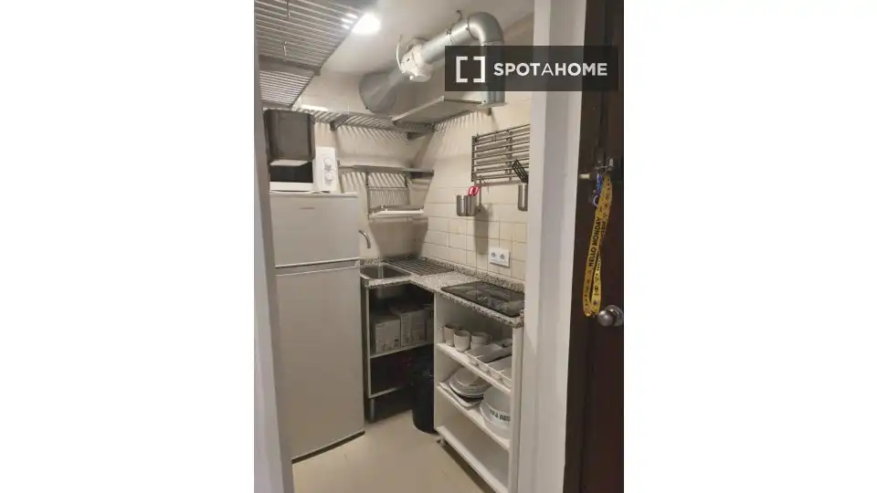 Kitchen of Study for share in Sevilla  with Air Conditioner, Terrace and Furnished