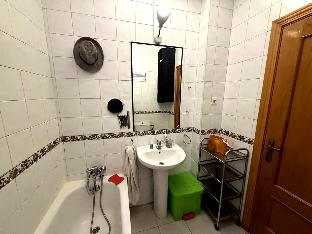 Baño de Piso de alquiler en Madrid con Aire acondicionado, Calefacción y Parquet