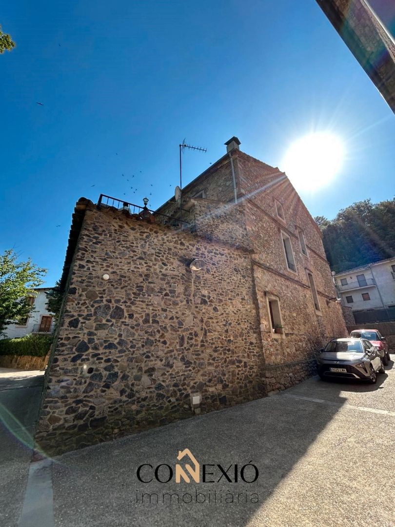 Exterior view of Country house for sale in Osor  with Air Conditioner, Heating and Terrace
