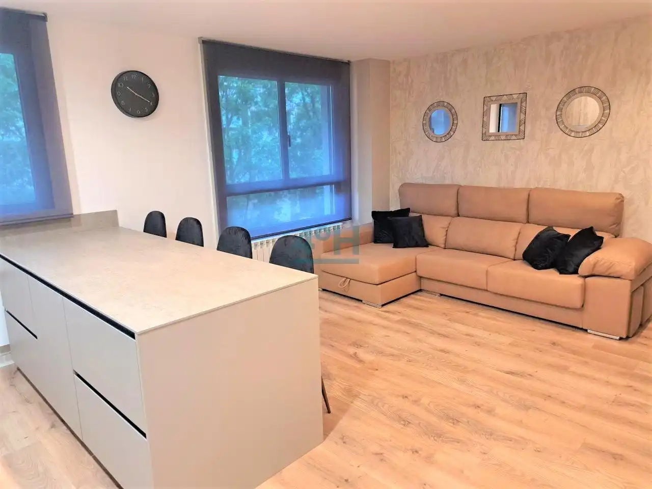 Living room of Apartments for rent in Ourense Capital   with Heating, Terrace and Storage room