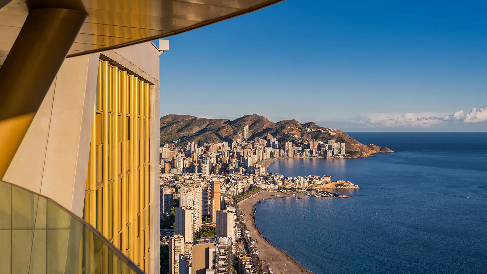 Außenansicht von Wohnung zum Verkauf in Benidorm mit Klimaanlage, Terrasse und Abstellraum